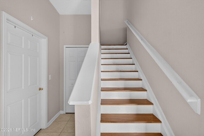 Foto del edificio - 7047 Deer Lodge Cir