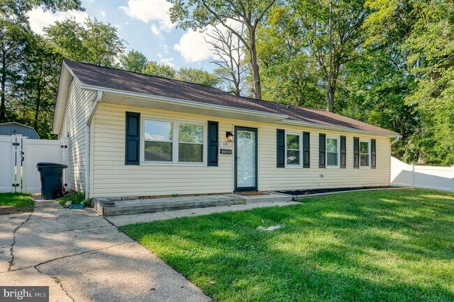 Building Photo - 630 Sequoia Dr