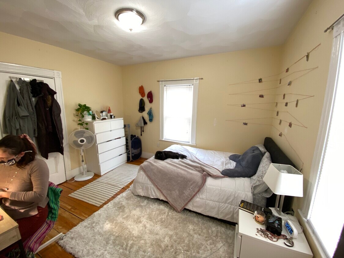 37 Cameron Ave Unit 1, Somerville, MA 02144 Condo for Rent in