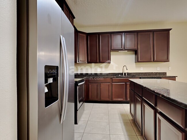 Foto del edificio - 743 Sunny Stroll Dr