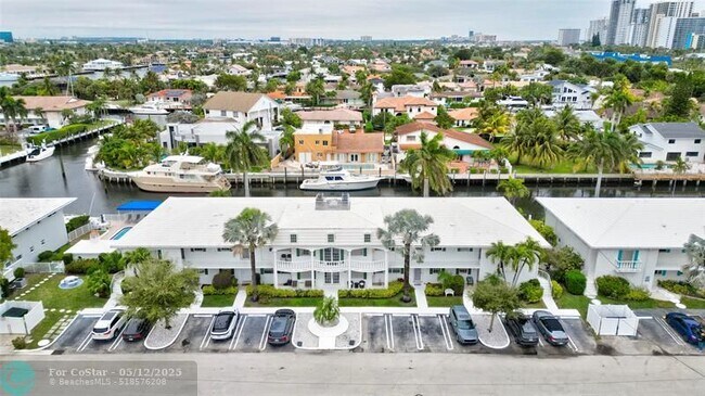Foto del edificio - 3209 NE 36th St