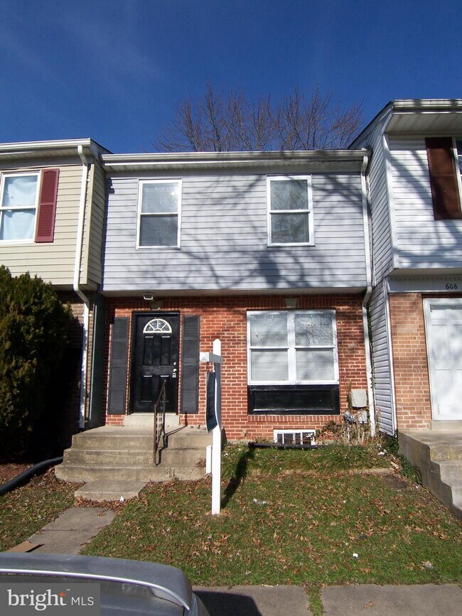 Building Photo - 604 Yorkshire Dr