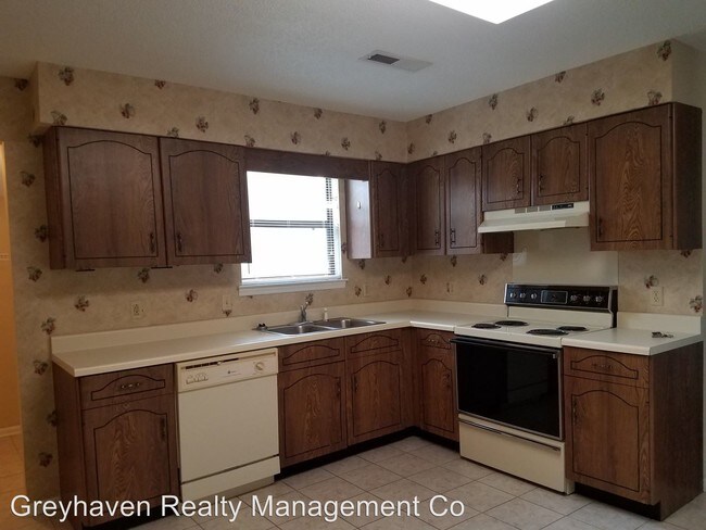 Foto del edificio - 326 Mission Ridge Rd
