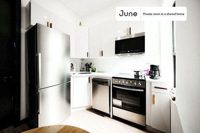 Foto del edificio - Room in Shared 3 bed/3 bath home