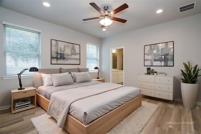 Foto del edificio - 2724 Juniper Woods Rd