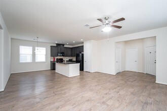 Building Photo - 14215 Campo Vista Dr