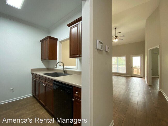 Foto del edificio - 2 br, 2 bath House - 2216 Castle Hill Lane