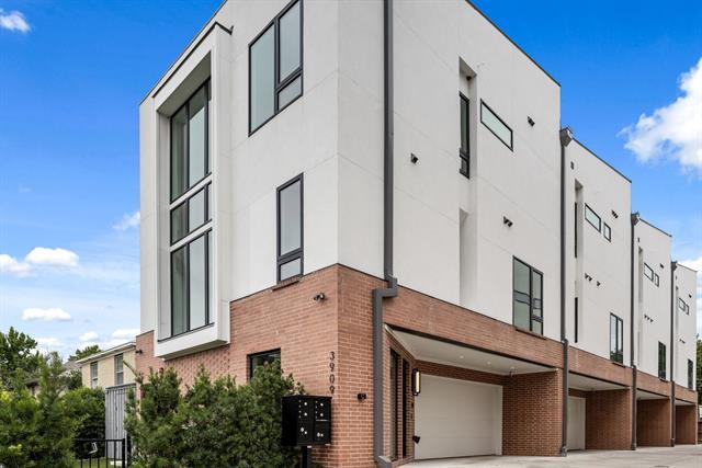 Building Photo - 3909 Hawthorne Ave