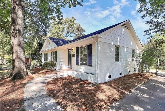Foto del edificio - 3BD/2BA Ranch Home in Windsor Park!