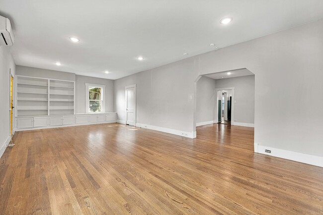 Building Photo - Beautiful Rental Home in Tobin Hill available