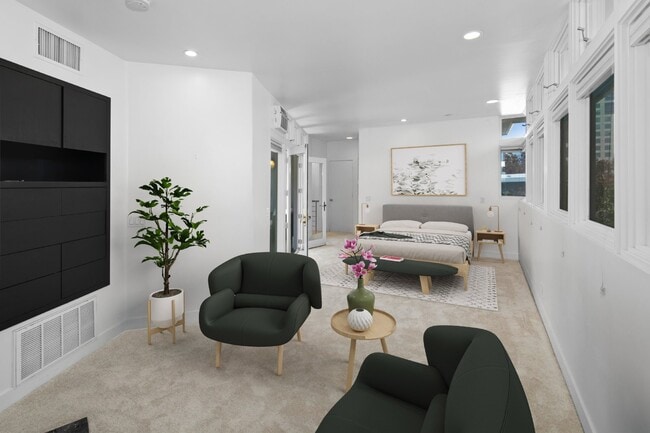 Building Photo - 702 Kettner Blvd