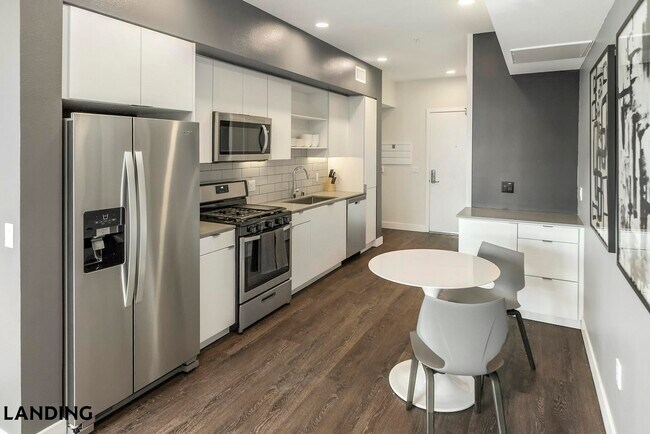 Foto del edificio - 1030 Browning Rd