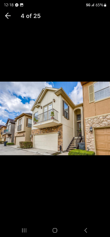 Building Photo - 10810 Park Almeda Dr