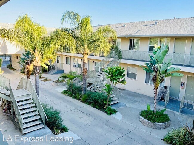 Foto del edificio - 6633 Crenshaw Blvd