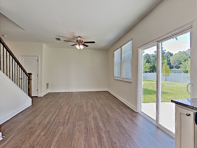 Building Photo - 124 Thatchet Drive