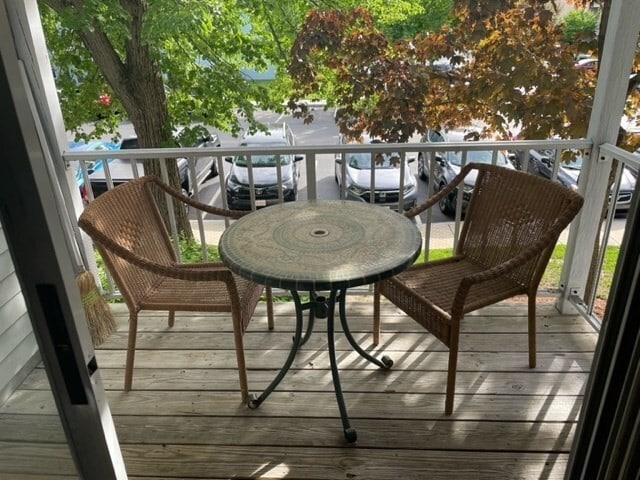 Foto del edificio - 10 Walden Dr