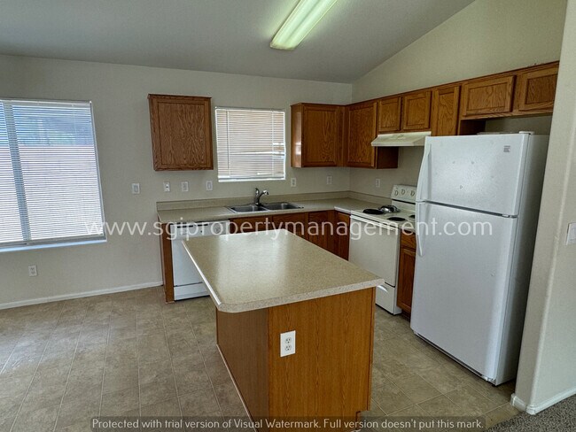Foto del edificio - 41565 W Sunland Dr
