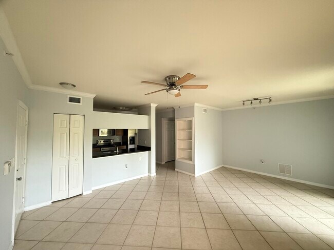 Building Photo - 6556 Emerald Dunes Dr