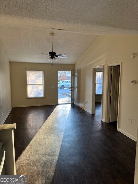 Foto del edificio - 230 Lanier Dr