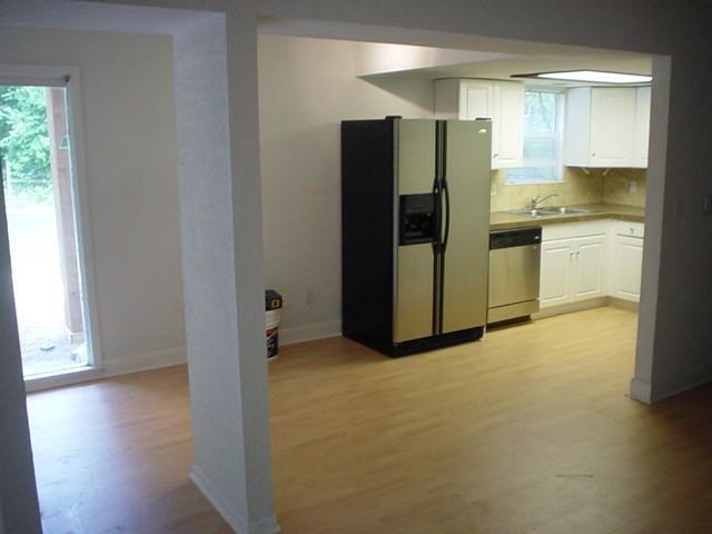 Foto del edificio - 902 Meriden Ln