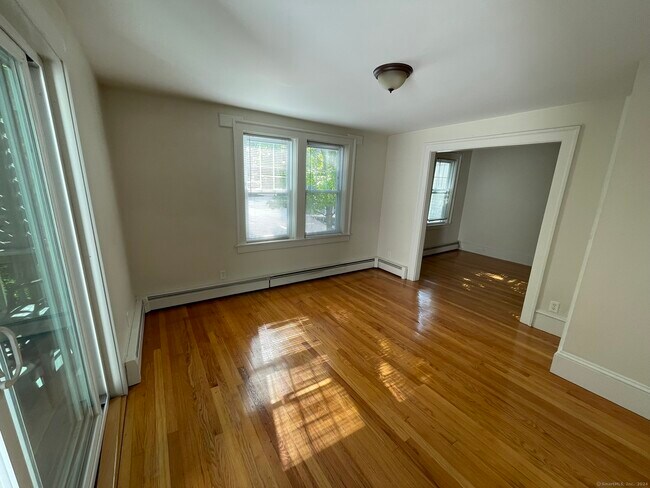 Foto del edificio - 67-69-69 S Main St