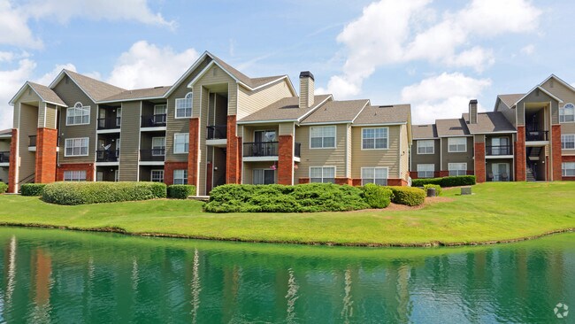 Vista de la comunidad - Vaughn Lakes Associates, Ltd
