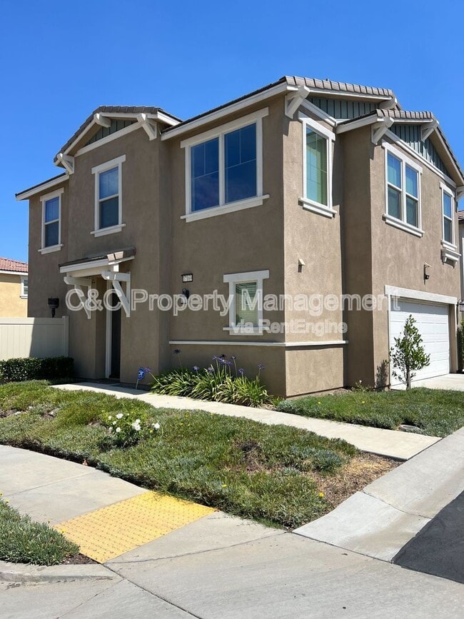 Building Photo - 17169 Gray Pine Pl