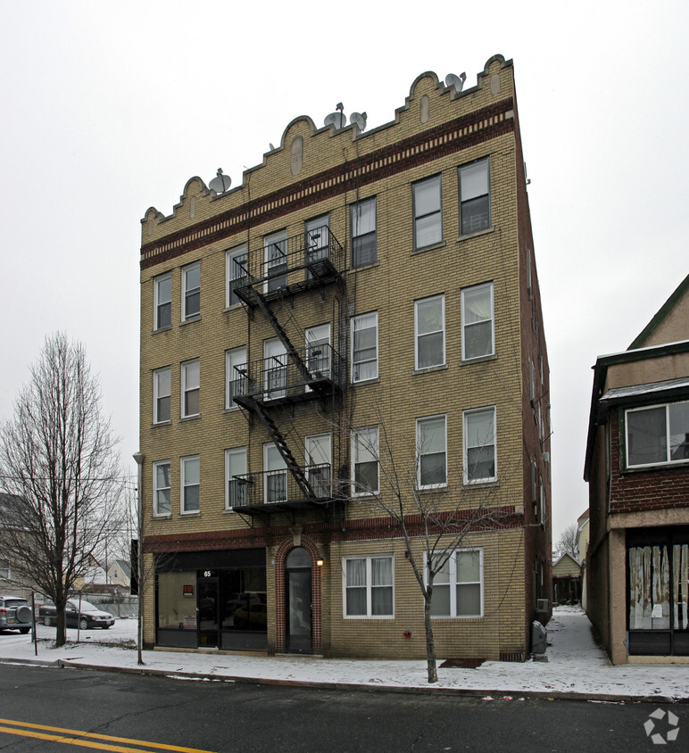 Foto del edificio - 65 Wallington Ave