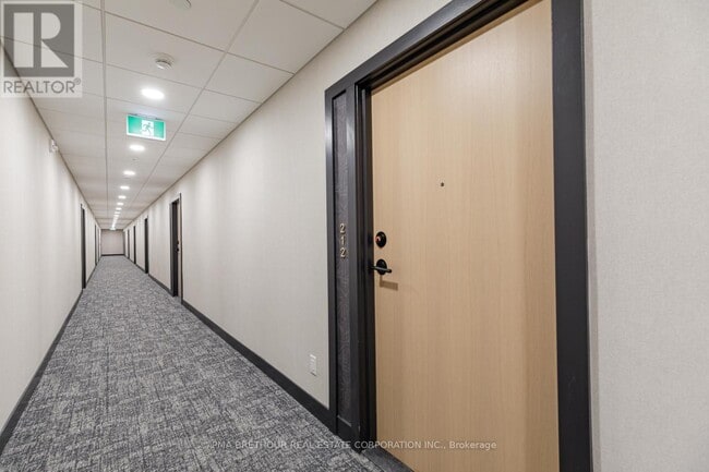 Building Photo - 31 Huron St