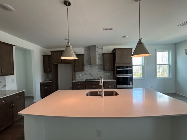 Foto del edificio - 2008 Red Woodpeckers Ct