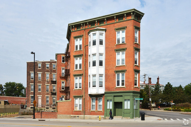 Building Photo - Pendleton Apartments