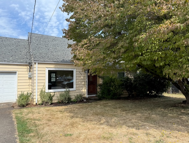Building Photo - 6641 NE Sumner St