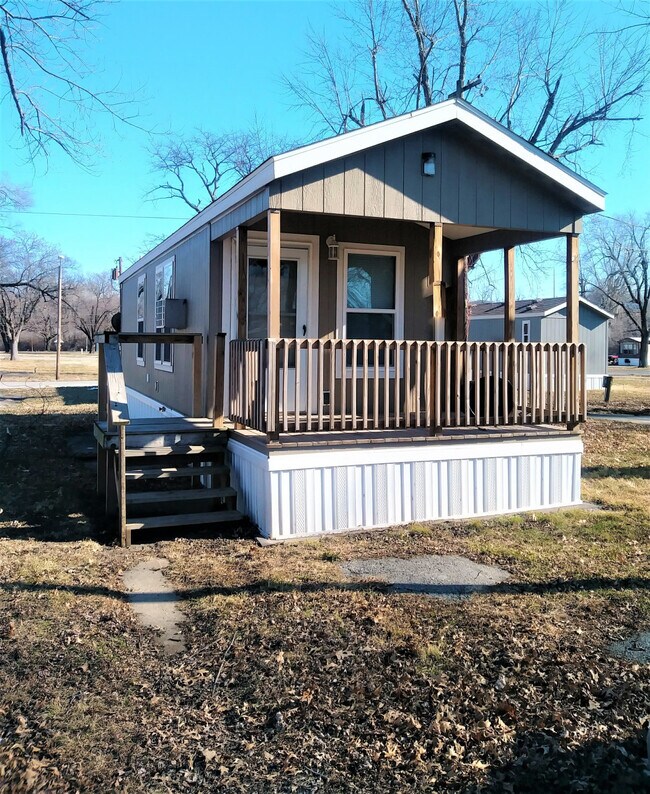Building Photo - 3001 Monaco Road
