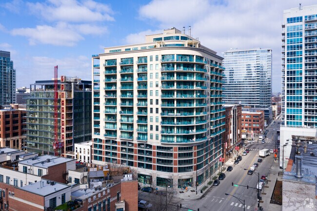 Building Photo - 340 W Superior St