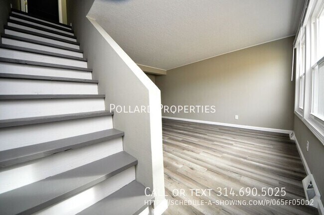 Foto del edificio - 301-307 Granada Dr