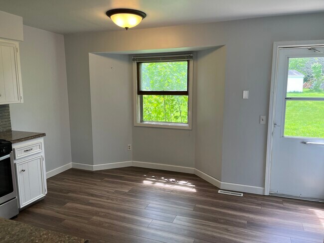 Building Photo - 2617 Randall Ave NW