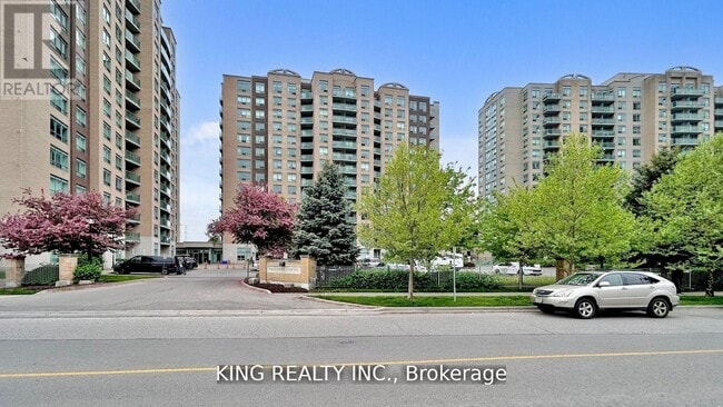 Building Photo - 23 Oneida Crescent