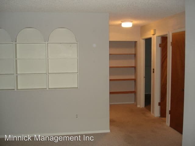 Building Photo - 210 S 18th Ave