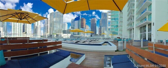 Foto del edificio - 92 SW 3rd St
