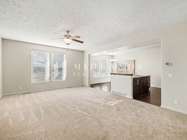 Building Photo - Northwest Omaha 2 Story