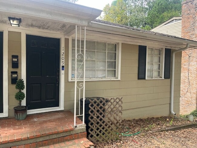 Photo - Linden - 1207/1209 Apartment