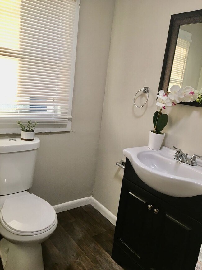 Foto del edificio - 3 Bedroom House! Coming soon!