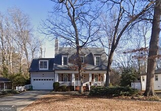Building Photo - 1210 Oakfield Dr SE