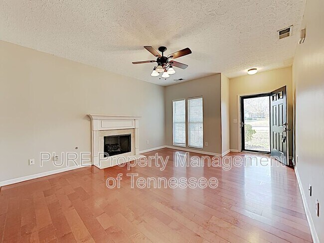 Building Photo - 2128 Christina Ct