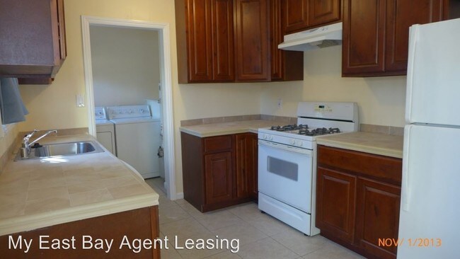 Building Photo - 1 br, 1 bath Apartment - 1945 E 28th St