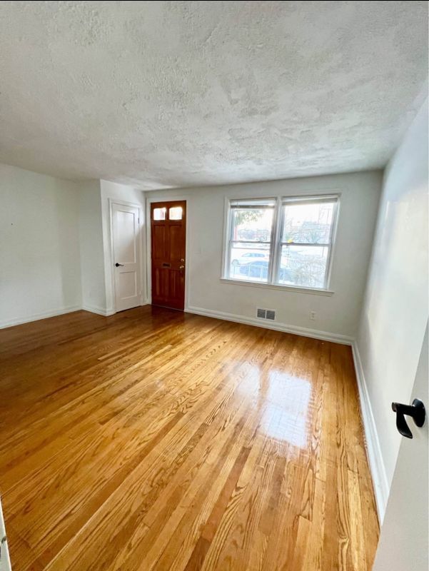 Foto del edificio - 603 Lucia Ave