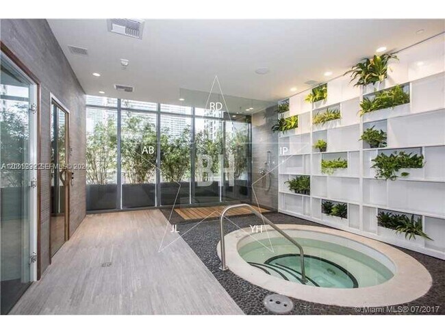 Foto del edificio - 55 SW 9th St