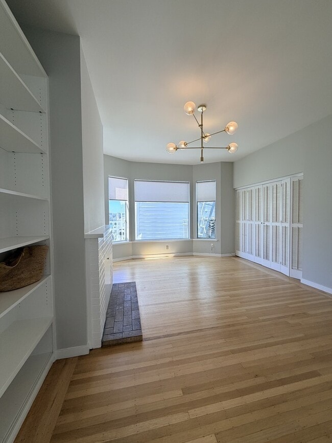 Building Photo - 1717 Jones St