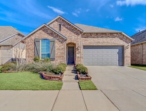 Building Photo - 1020 Hawks Wy