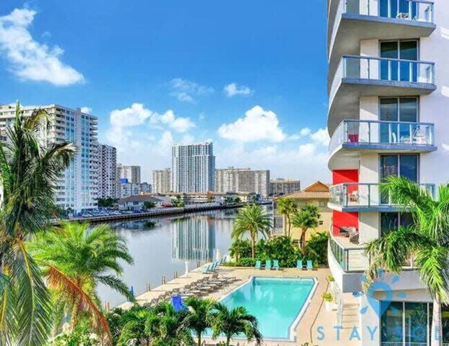 Foto del edificio - 2602 E Hallandale Beach Blvd